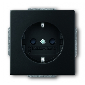 Busch-Jäger SCHUKO®-pistorasia, jossa on luontainen kosketussuoja musta matt 2013-0-5333