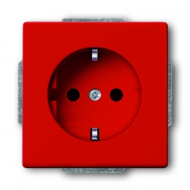 Busch-Jäger SCHUKO®-pistorasia, jossa on int. erh. touch protection punainen 2013-0-5322