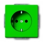 Busch-Jäger SCHUKO®-pistorasia, jossa on integroitu kosketussuoja vihreällä 2013-0-5323