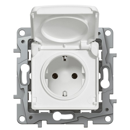Legrand 664532 NILOE outlet with hinged cover
