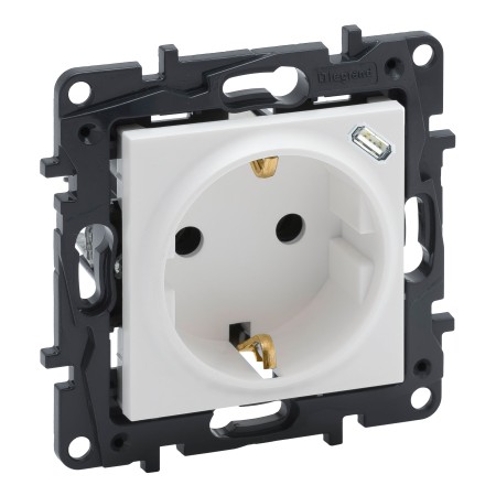 Legrand 864127 Niloe Step Steckdose mit USB-C  erhöhter Berührungsschutz Farbe: Ultraweiß